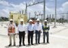Subestación eléctrica lleva un avance del 80 por ciento El gobernador Carlos Miguel Aysa González con autoridades e ingenieros.