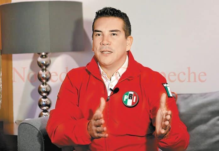 El ex gobernador de Campeche fue entrevistado en la sede nacional priista.