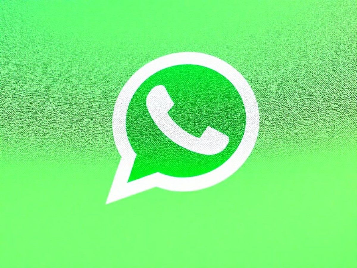 Fotomontaje inspirado en el doble check azul de WhatsApp