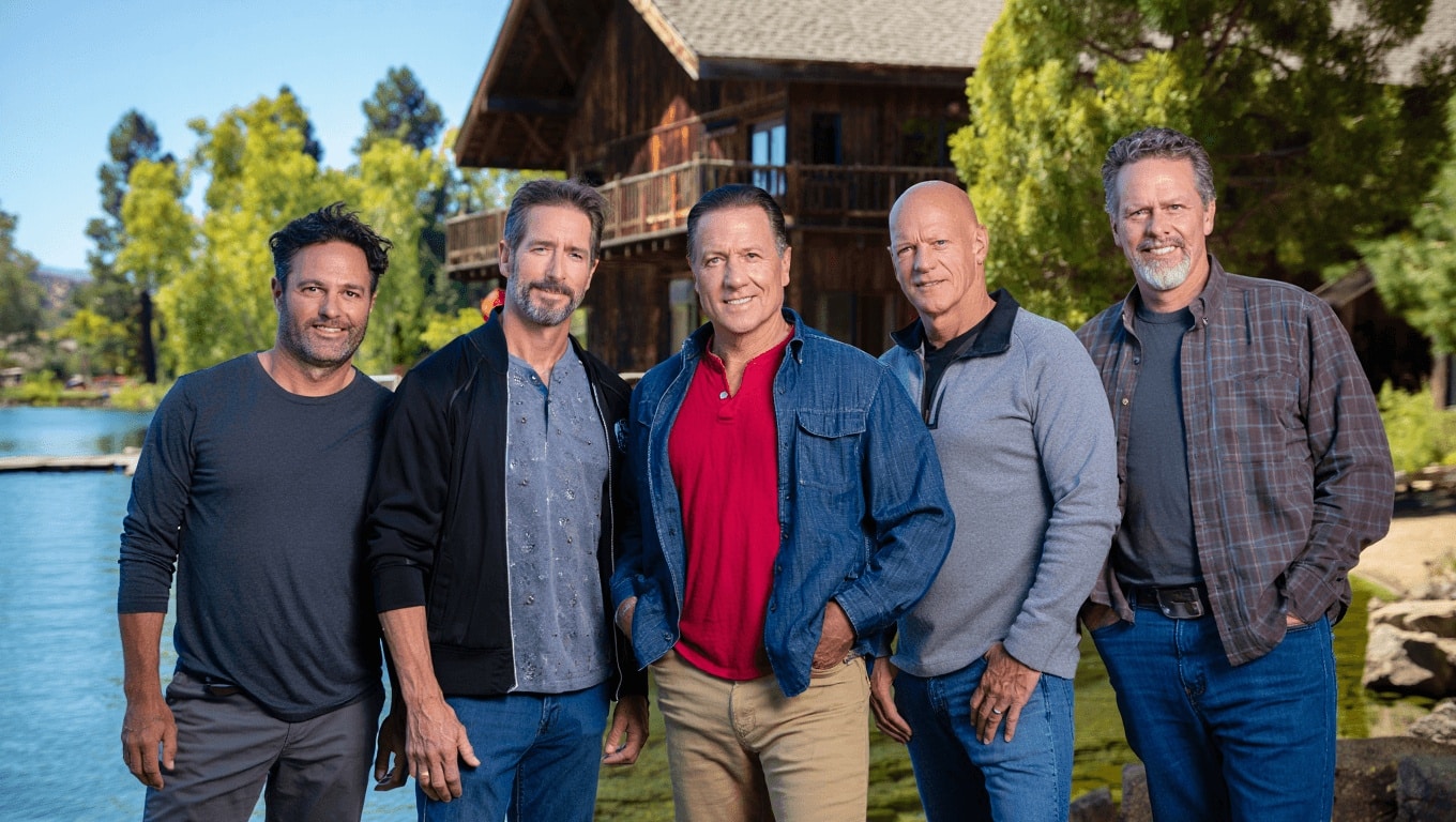 5 Friends Take Same Photo for Over 4 Decades: ‘We Vowed to Keep it Going No Matter What’ (LOOK)