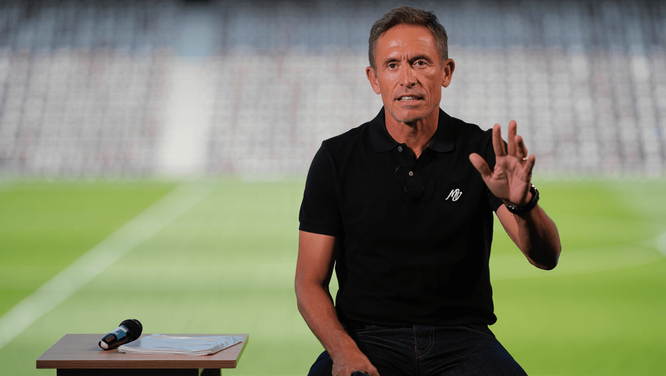 Video
                                    
                                
                                                                                    Los 'mandamientos' de Efraín Juárez