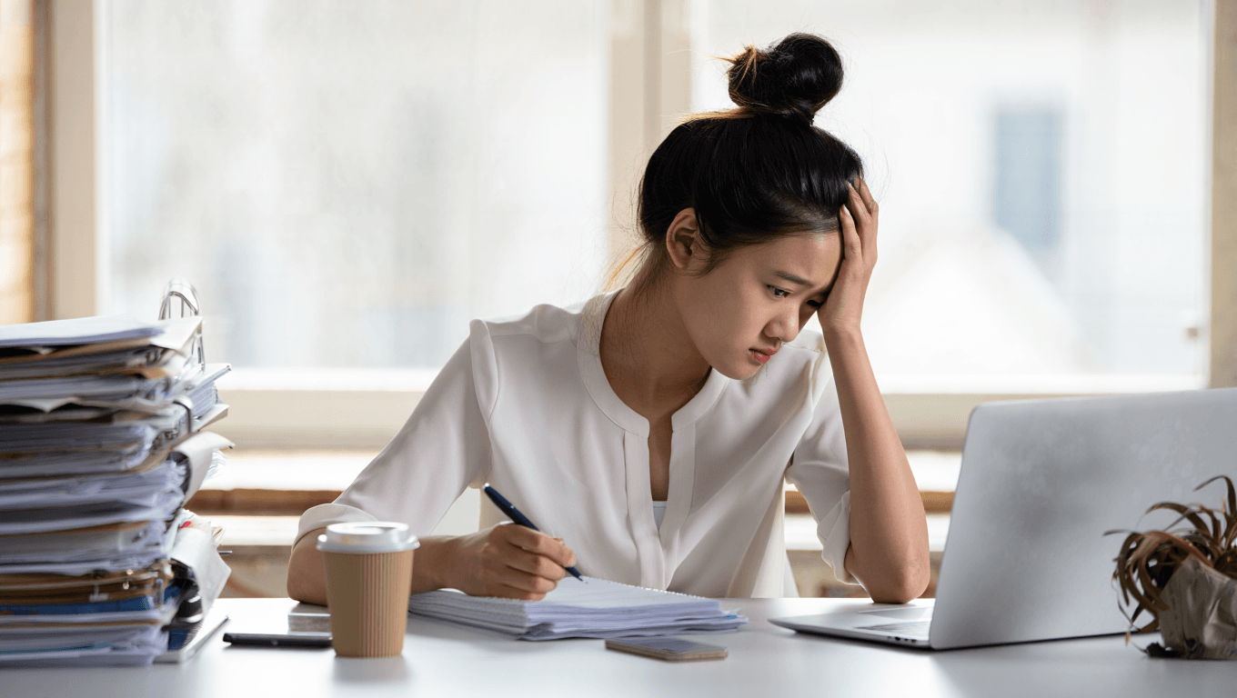 Si estás en una crisis laboral, este k-drama de Netflix que convierte el caos en una historia de amor podría ser la respuesta