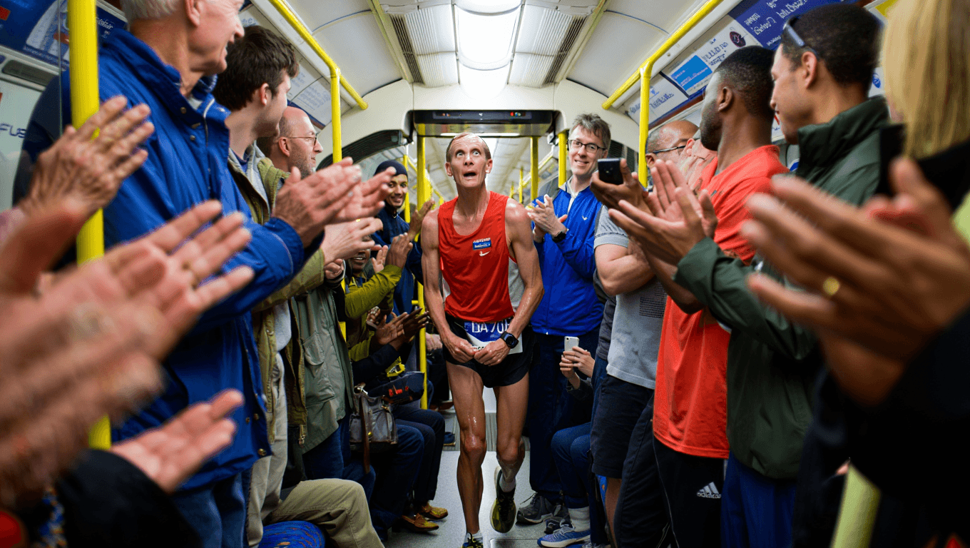The ‘Magical’ Moment Subway Passengers Start Applauding a London Marathon Runner (WATCH)