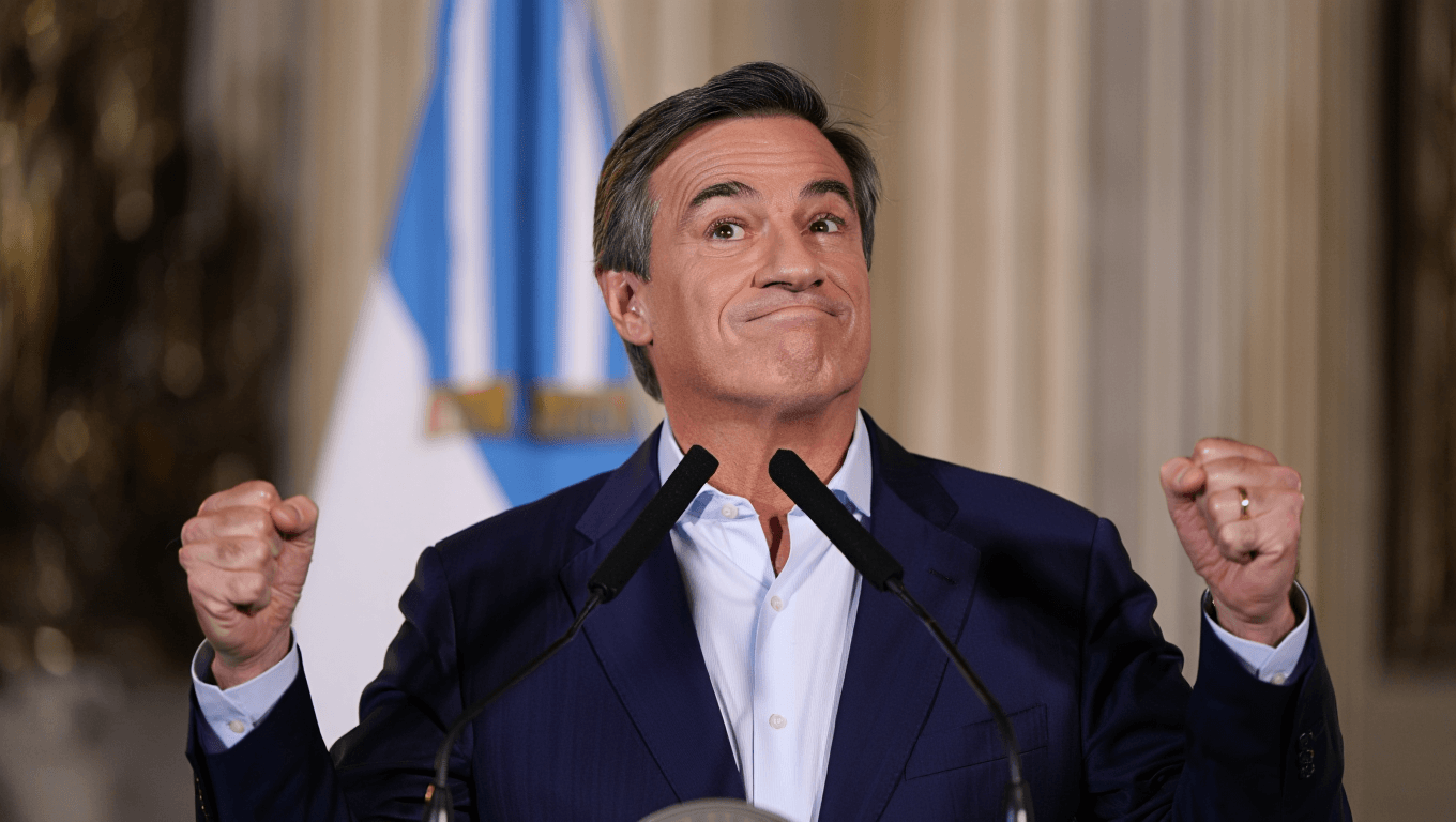 Inflación en Argentina baja por primera vez en 11 meses; Milei celebra dato pese a shock externo