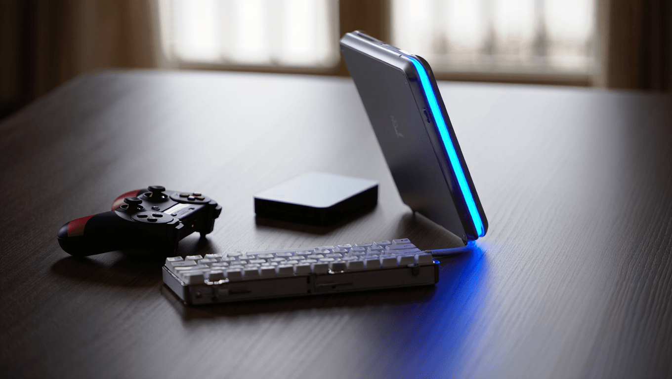 
            Este revolucionario PC modular de bolsillo se puede cambiar tanto que casi parece como jugar con piezas de Lego
    