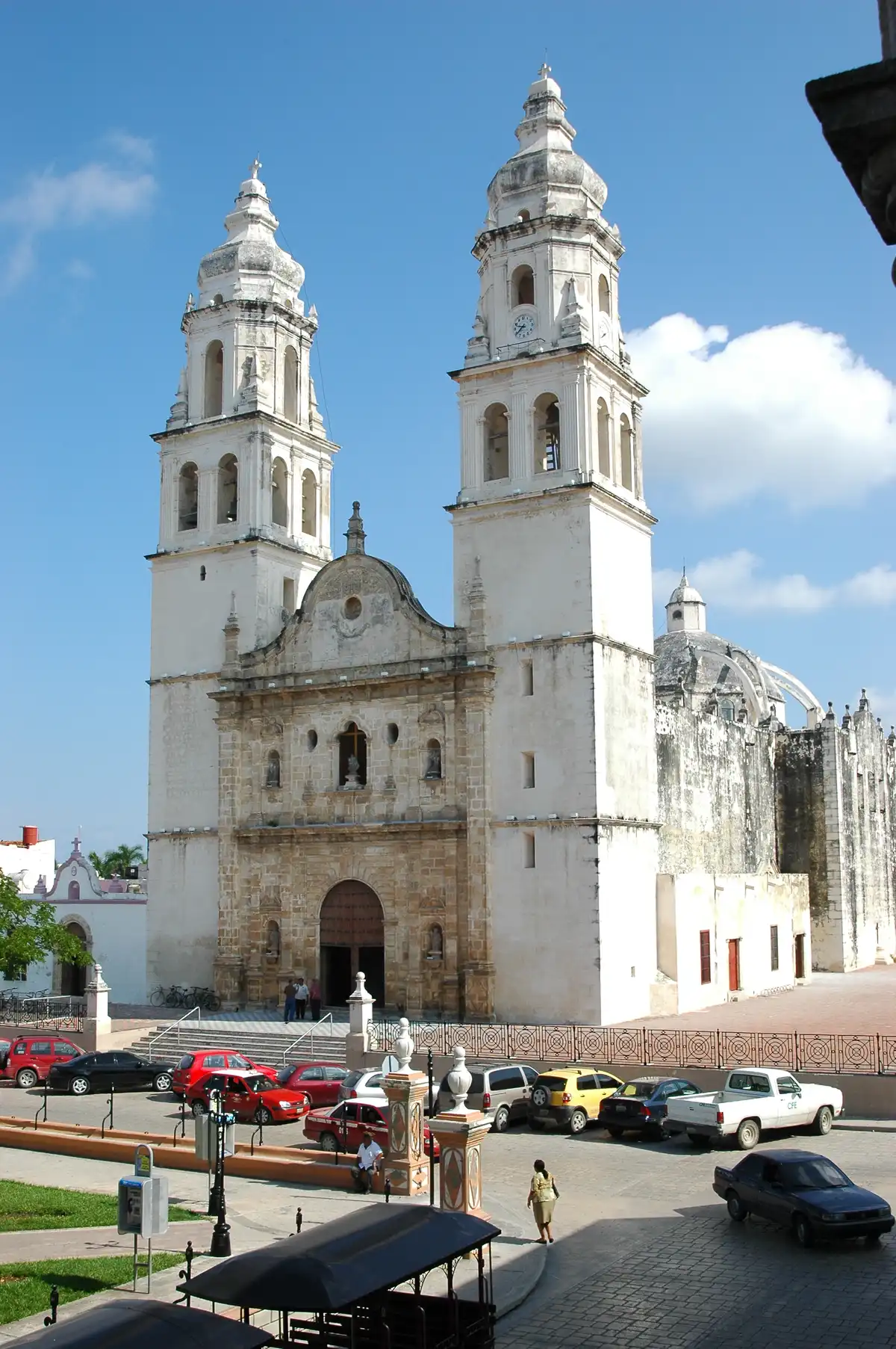 Galería Campeche 415 de Ambrosi I Etchegaray: obra en la Condesa construida en 2012