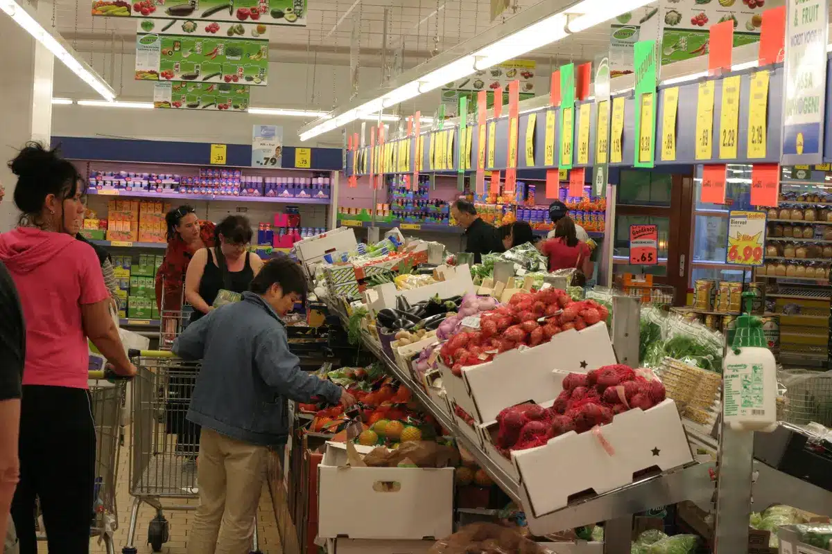 Tiendas 3B y Neto: no solo venden barato, ofrecen pocas opciones en México