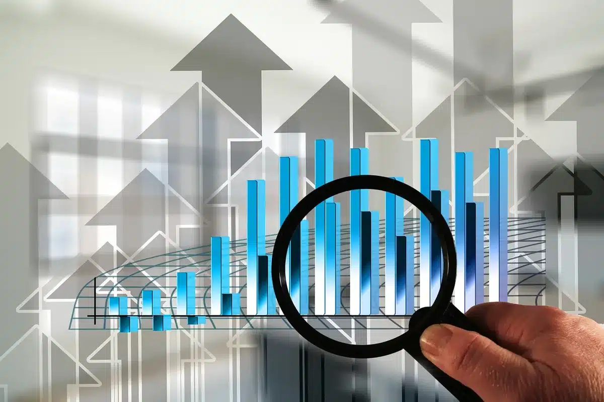 Gráficas mostrando déficit y proyección de crecimiento del PIB